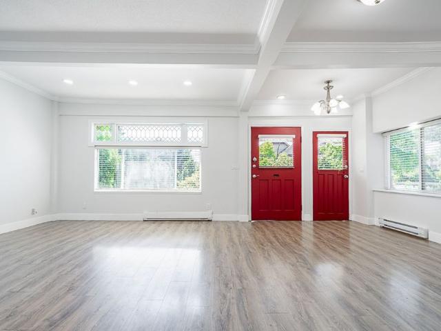 Spacious 4 Bedroom Home Centrally Located in Kitsilano