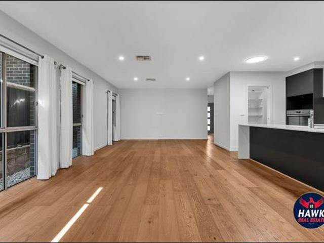 Spacious 4 Bedroom Home for Rent – 33 Leon Street, Googong Available Now