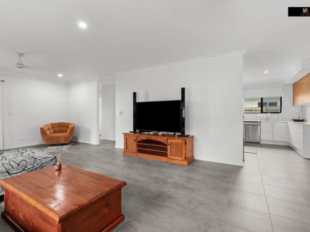 Spacious 4 Bedroom Home for Rent in Innisfail!