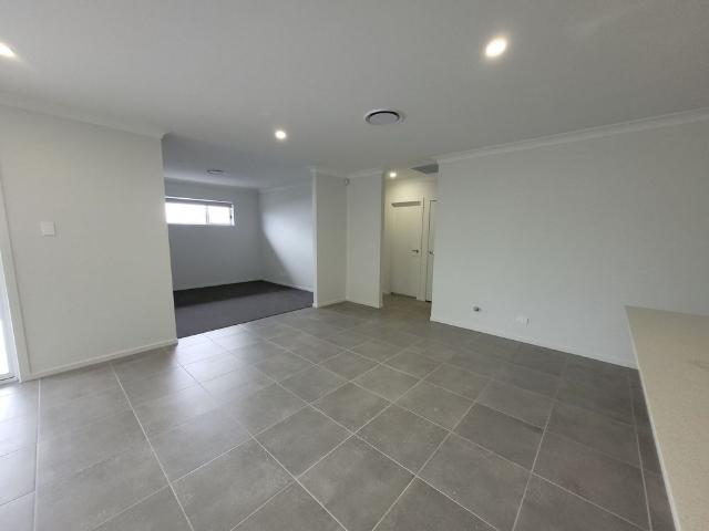 Spacious 4 Bedroom Home in the Endeavour Estate
