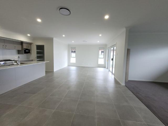 Spacious 4 Bedroom Home in the Endeavour Estate