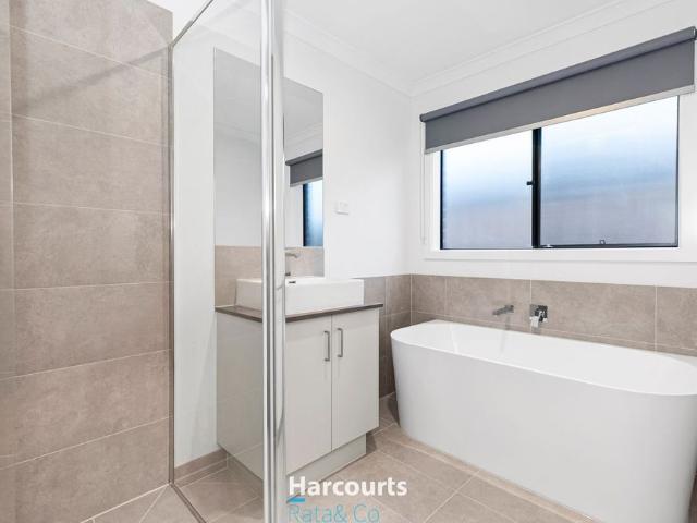 Spacious 4 Bedroom Home in Wyndham Vale