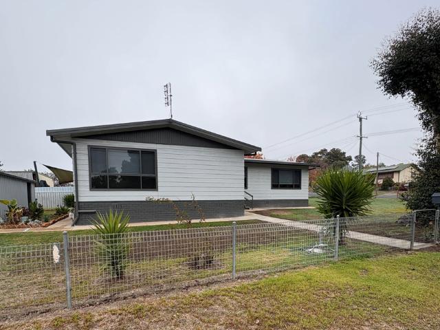 Spacious 4 Bedroom Home in a Convenient Location
