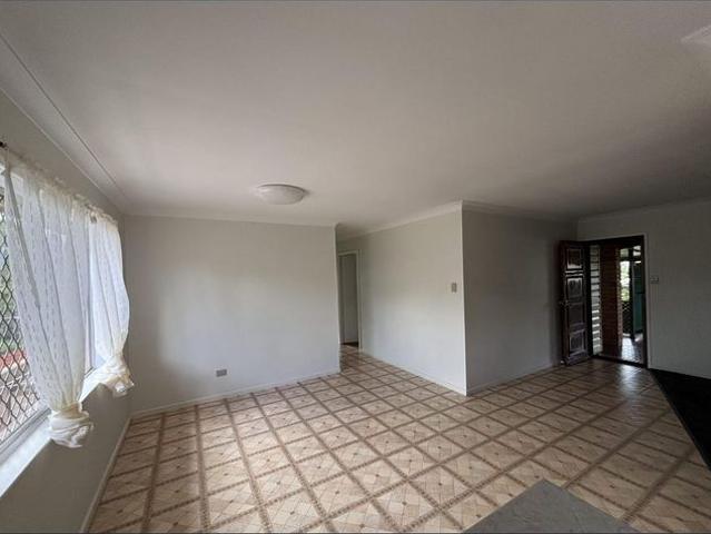 Spacious 4 Bedroom Home in Atherton