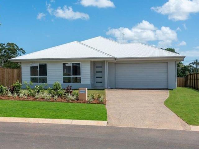 Spacious 4 Bedroom Home in Branyan!