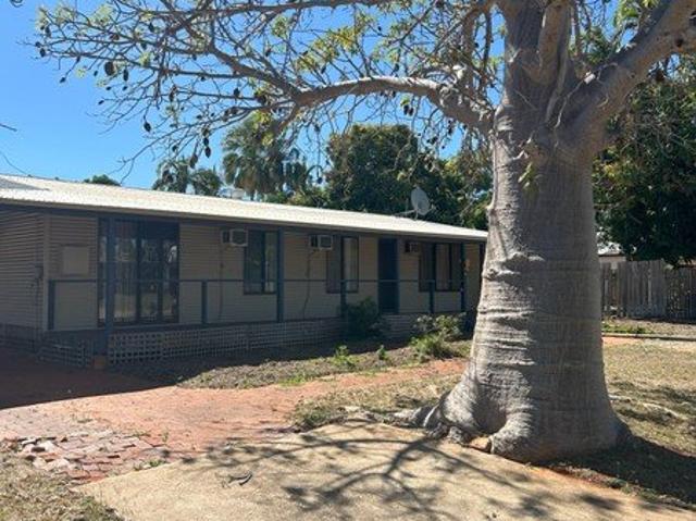 Spacious 4 Bedroom Home in Cable Beach