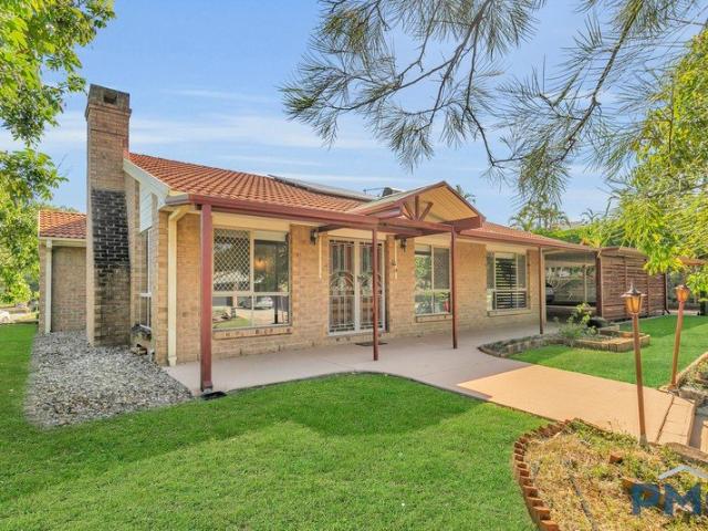 SPACIOUS 4 BEDROOM HOME IN LEAFY LOCATION!