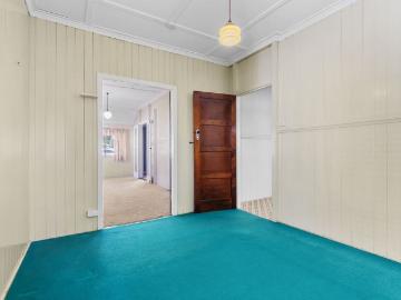 Spacious 4 Bedroom Home in Prime Camp Hill Location 6 month lease option