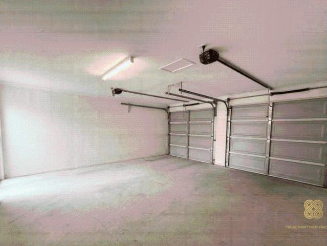 SPACIOUS 4 BEDROOM HOME IN PRIME HOPE ISLAND LOCATION