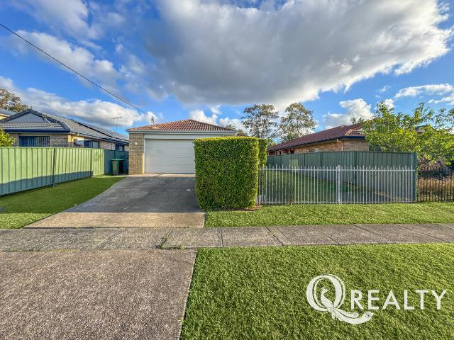 Spacious 4 Bedroom Home in Prime Location Perfect for Families!