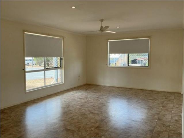 Spacious 4 Bedroom Home Low maintenance