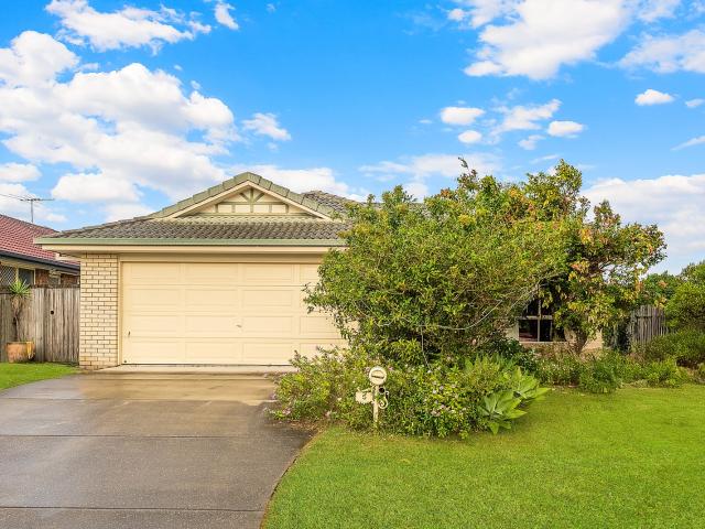 Spacious 4 Bedroom Home on Corner Block!