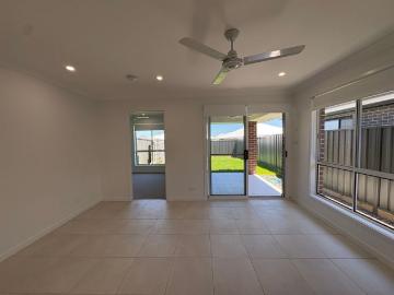 Medowie, Port Stephens - Parking, Equipped kitchen