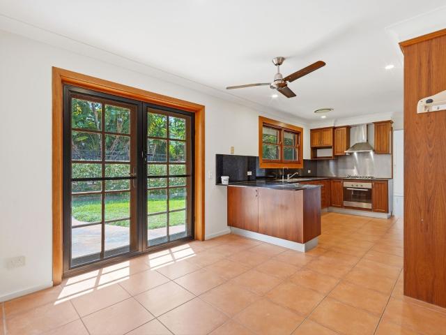 Spacious 4 Bedroom Home + Pool