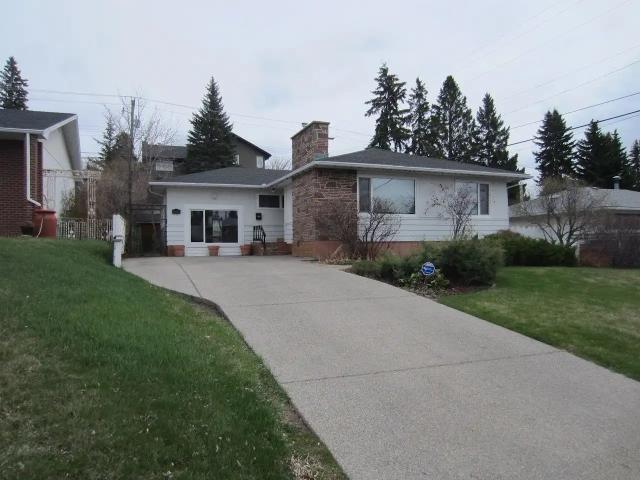 Spacious 4 Bedroom in a Great Neighbourhood w/t perfect work from home space