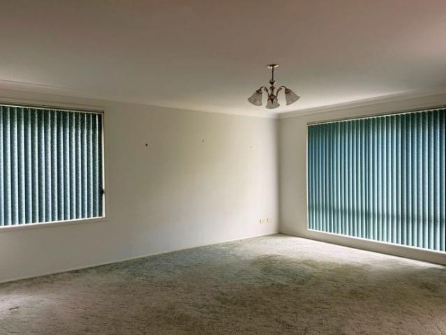 Spacious 4 bedroom, short term 6 month lease only