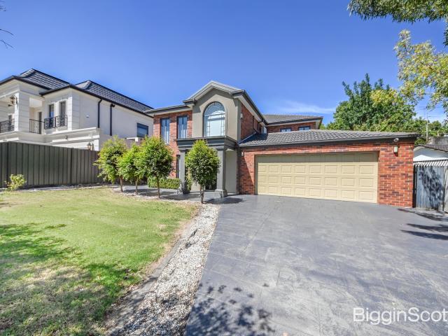 Spacious 4 Bedroom + Study Home in Prestigious Location