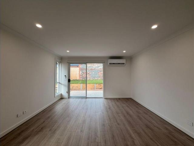 Spacious 4 Bedroom Plus Study Family Living in Mickleham