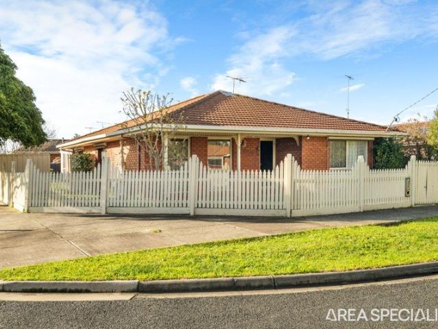 Spacious 4 Bedroom Property with Shedding