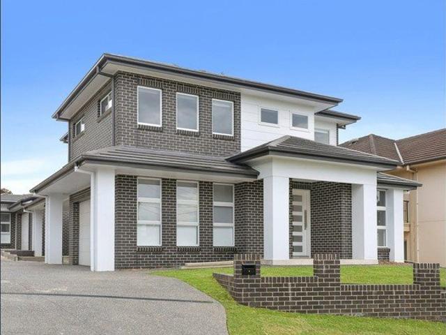 Spacious 4 Bedroom Residence in a Convenient Location