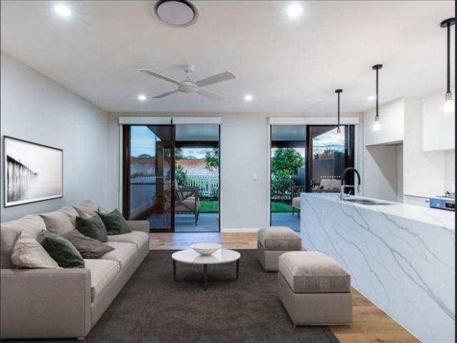 Spacious 4 Bedroom Town Home with pool