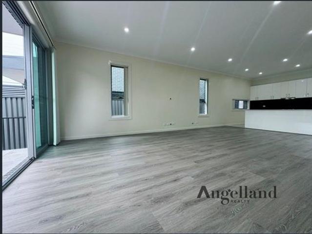 Spacious 4 Bedroom Townhouse for Rent – Modern Living with Plenty of Space!