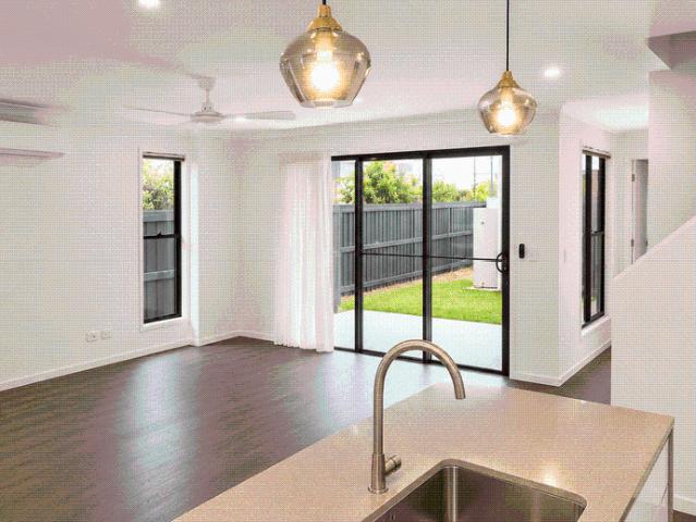 Spacious 4 Bedroom Townhouse with 3 Bathrooms & Double Garage