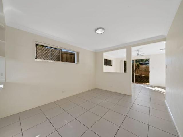 Spacious 4 Bedroom Townhouse with Lock Up Garage