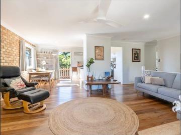 Spacious 4 Bedroom Townhouse with Stunning Views