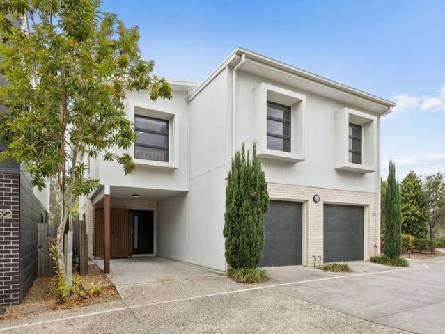 Spacious 4 Bedroom Townhouse with Private Outdoor Living in Taigum