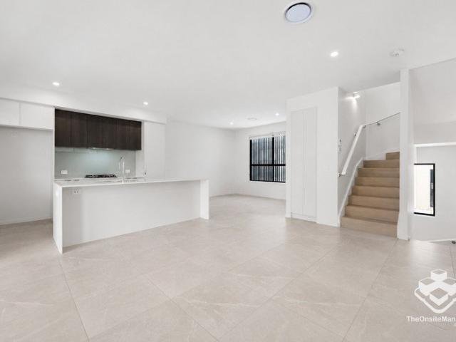 Spacious 4 Bedroom Townhouse with Resort Style Facilities in the Heart of Rochedale