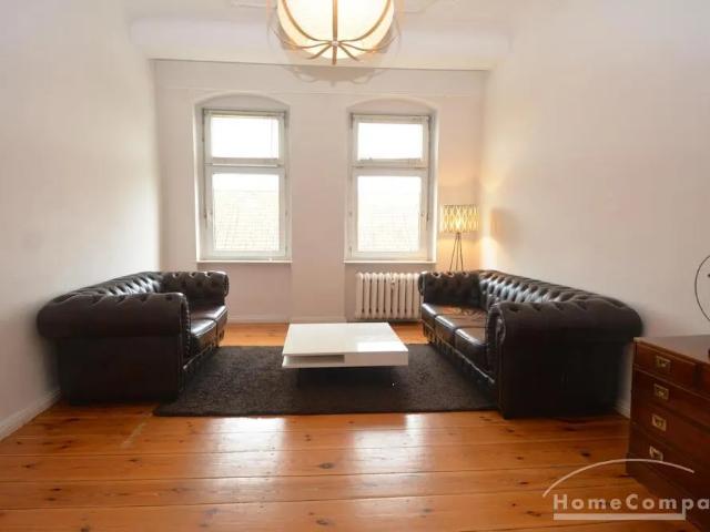 Spacious 4 Room Apartment in Berlin Schmargendorf, Furnished