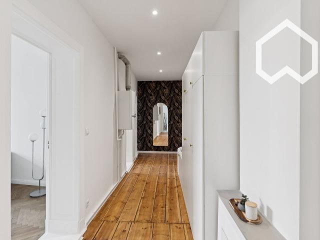 Spacious 4 Room Apartment with Balcony in a Historic Building – Prime Location in Berlin Steglitz, Berlin Amsterdam Apartments for Rent