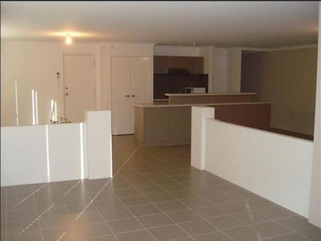 Spacious 4 x 2 Home Nestled between Two Parklands