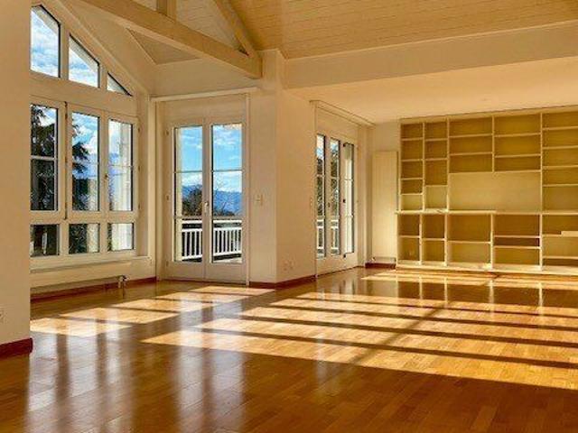 Spacious 4.5 room apartment on the 2nd floor