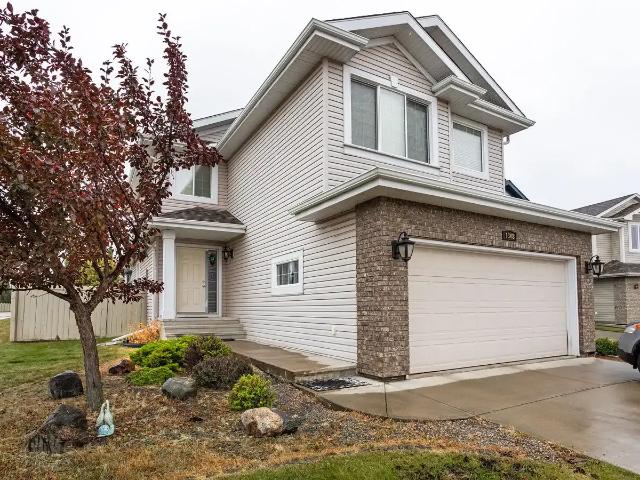 Spacious 4B3.5B Family Home in Desirable Leger — 4 Bedrooms House
