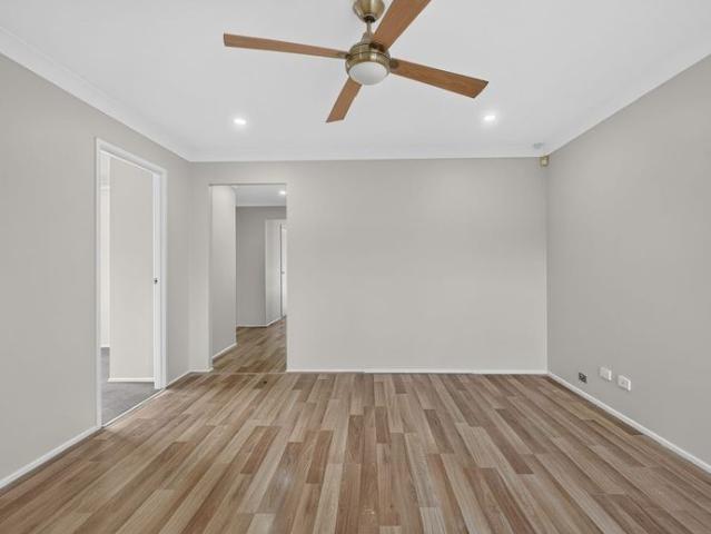 Spacious 4BR Family Home in Blair Athol