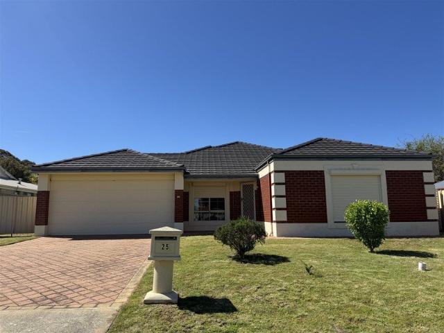Spacious 4x2 Family Home in Popular Meadow Springs