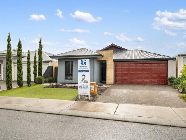 Spacious 4x2 Family Home in the Serene Surrounds of The Vines !
