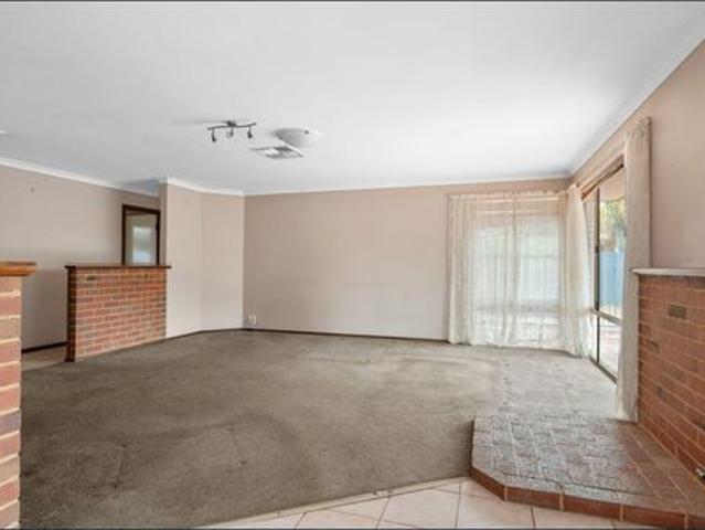 Spacious 4x2 Family Home with Pool