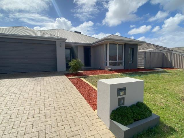 SPACIOUS 4x2 FAMILY HOME WITH SOLAR PANELS!