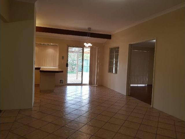 Spacious 4x2 Family Home + Theater in Canning Vale!