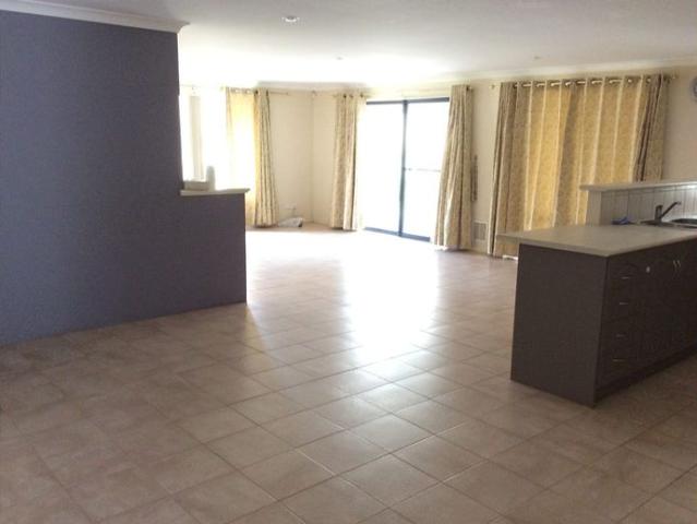 Spacious 4x2 Home in Dalyellup Perfect For Families and Close to Amenities!