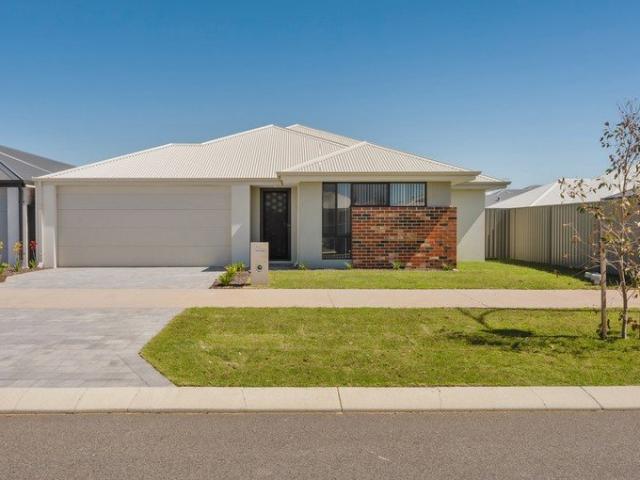 Spacious 4x2 with Modern Style & Low Maintenance Appeal