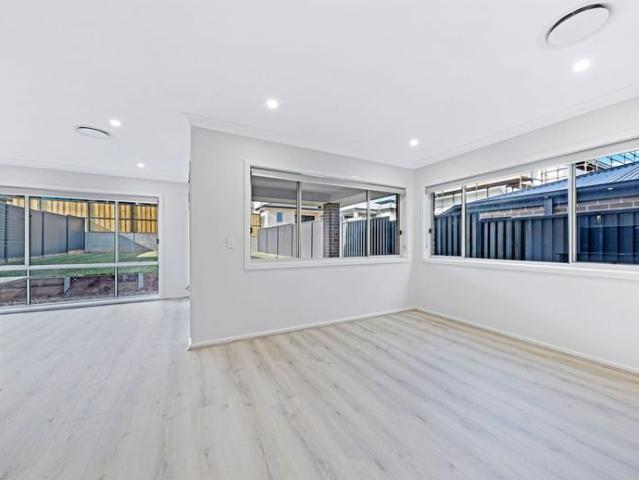 Spacious 5 Bed Family Home