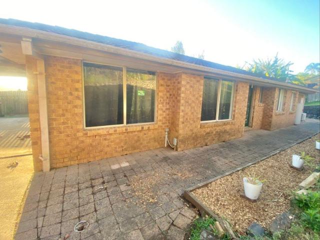 Spacious 5 Bedroom Brick Home Comfort, Style & Functionality