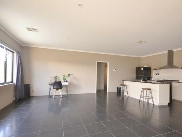 Spacious 5 Bedroom Family Home!