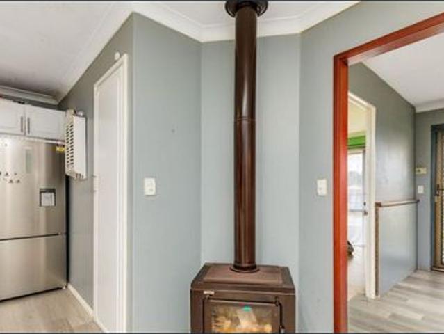 Spacious 5 Bedroom Family Home in a Convenient Location