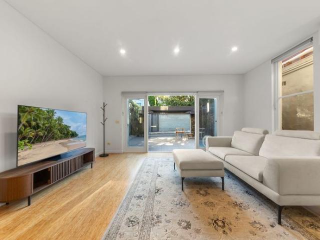 Spacious 5 Bedroom Family Home in a Prime Queens Park Location
