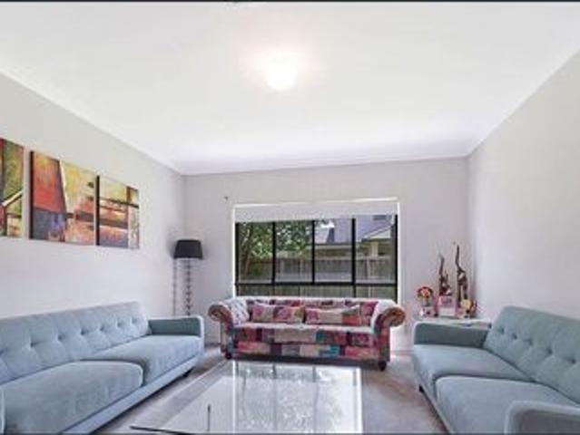 Spacious 5 Bedroom Family Home in a Quiet Cul de Sac